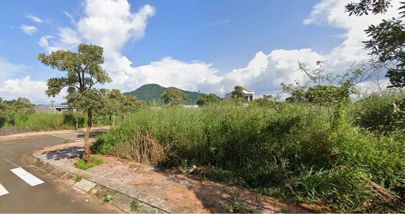 Bán lô đất khu trung tâm có view đẹp tại Phước Long cũ