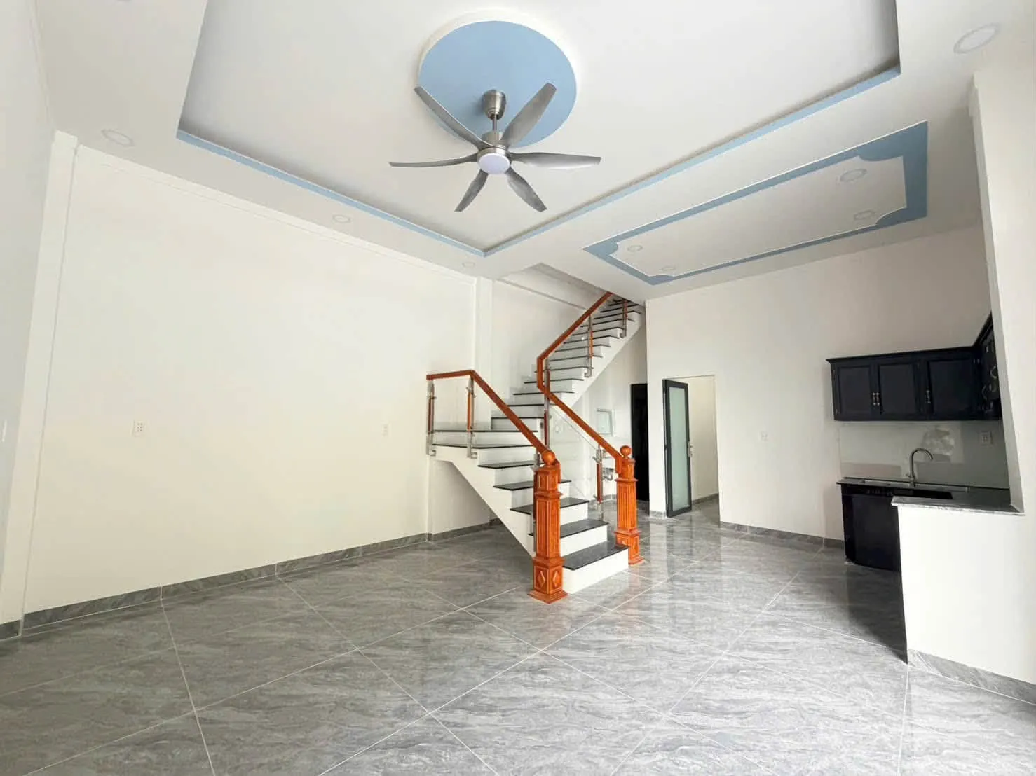 Bán căn nhà đẹp giá mềm tại phường Chơn Thành với đầy đủ công năg